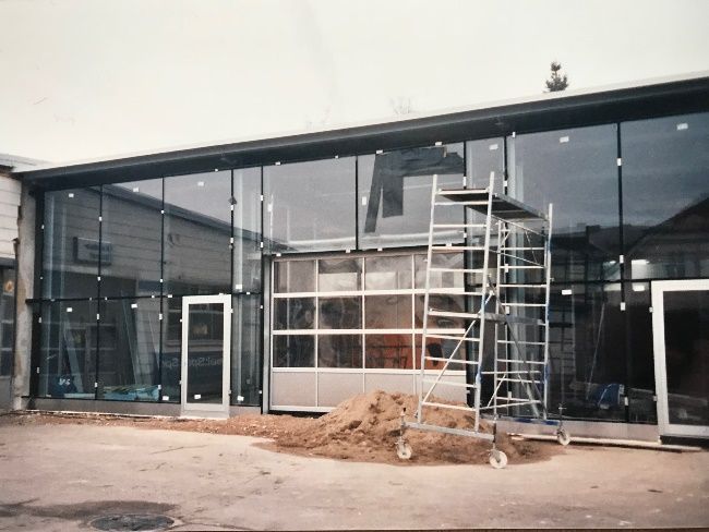Neubau des Mitteltrakts mit Reparatur- und Direktannahme 2004/2005