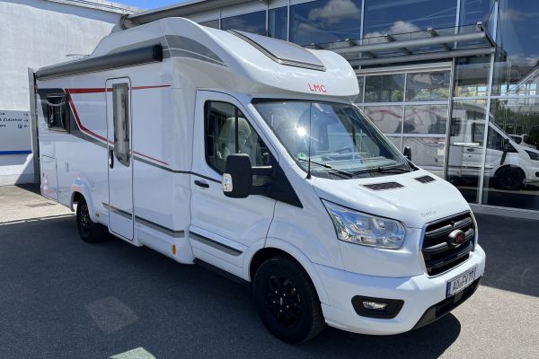 Teilintegriertes Wohnmobil mit viel Platz für bis zu 4 Personen