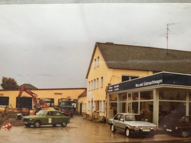 Bau des Ausstellungsraums und der Tiefgarage 1981